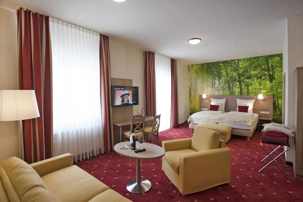 Zum Ochsen Hotel Hauenstein Bagian luar foto